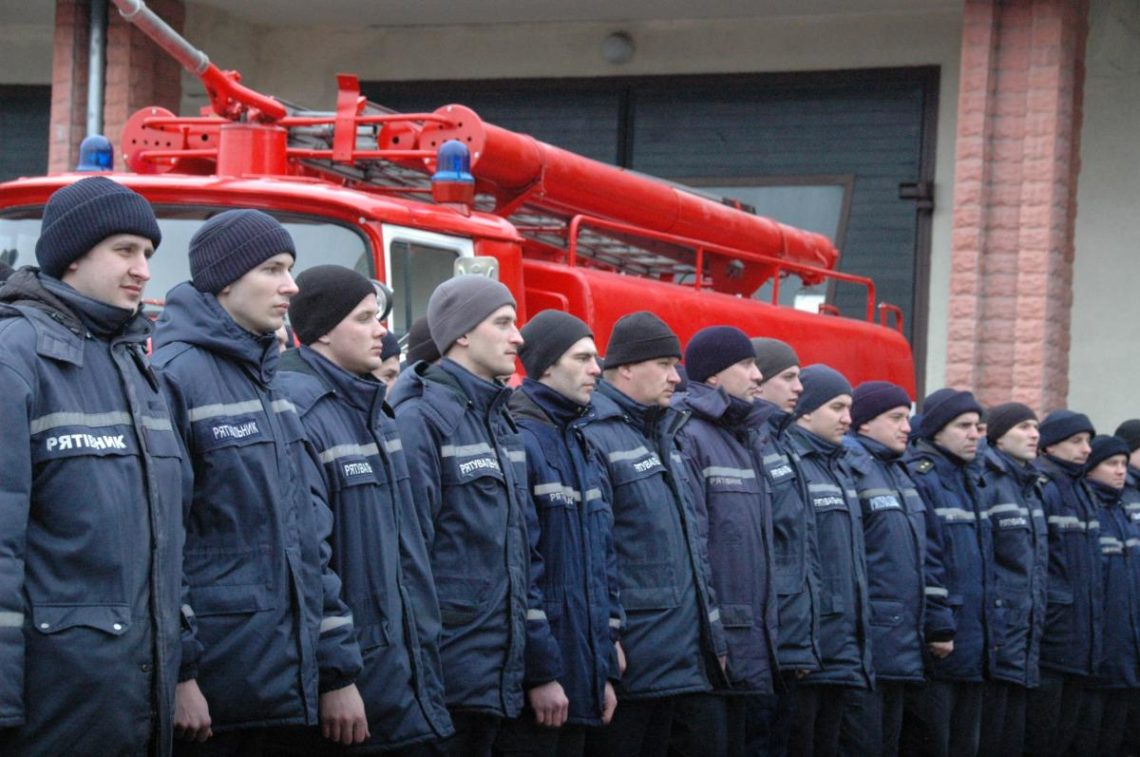 Госслужба по чрезвычайным ситуациям выделила 10 бригад для восстановления домов в Авдеевке.
