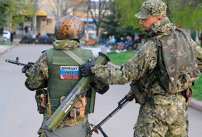 Блокада Донбасу вкрай негативно позначилася на ринку праці цього регіону, що змушує місцеве населення вступати до лав російських окупаційних військ.
