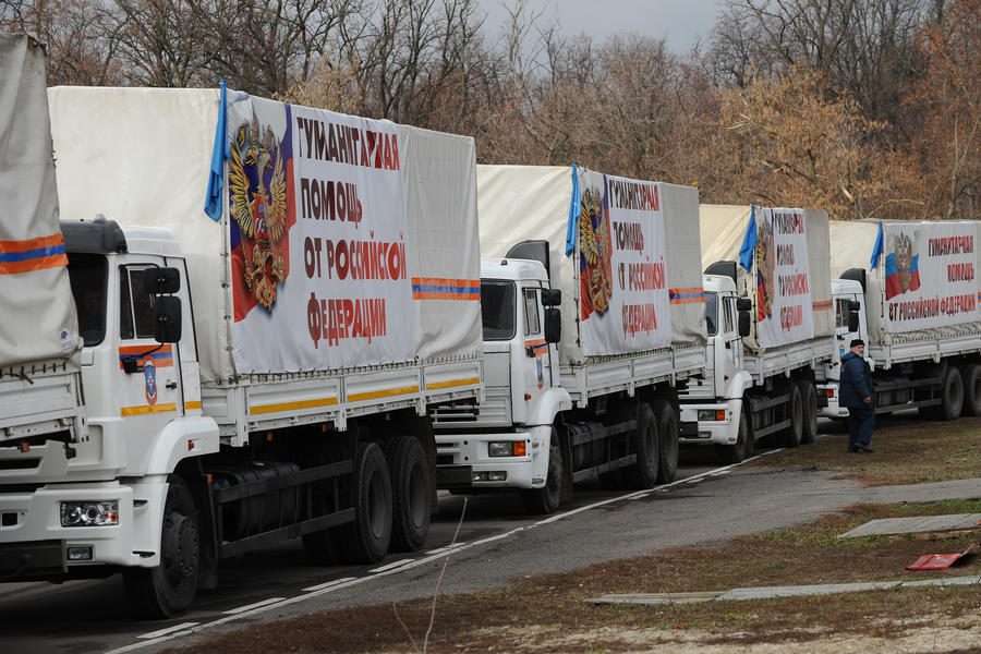 В Росії розповіли, скільки ще гумконвоїв планують відправити на Донбас. Черговий так званий конвой може вторгнутися на схід нашої країни вже в лютому-березні.