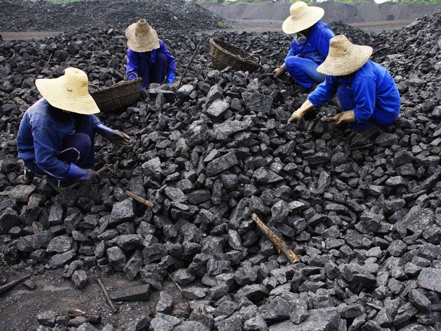 Китай призупиняє з 19 лютого імпорт вугілля з КНДР. Відповідний документ опублікувало міністерство комерції КНР.