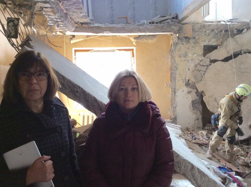 Депутат Європейського парламенту відвідала Авдіївку й на власні очі побачила зруйновані житлові будинки.