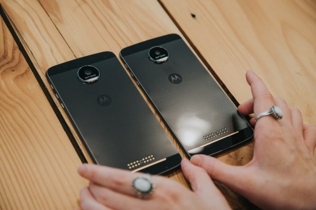 Представитель китайской компании Lenovo сообщил о прекращении выпуска смартфонов под брендами Motorola, Vibe и другими.