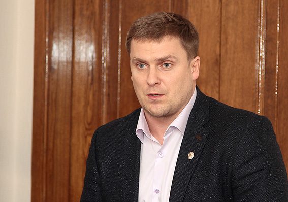 Еще 31 марта депутат от Радикальной партии Дмитрий Линько пожаловался полиции на издание Страна.ua.