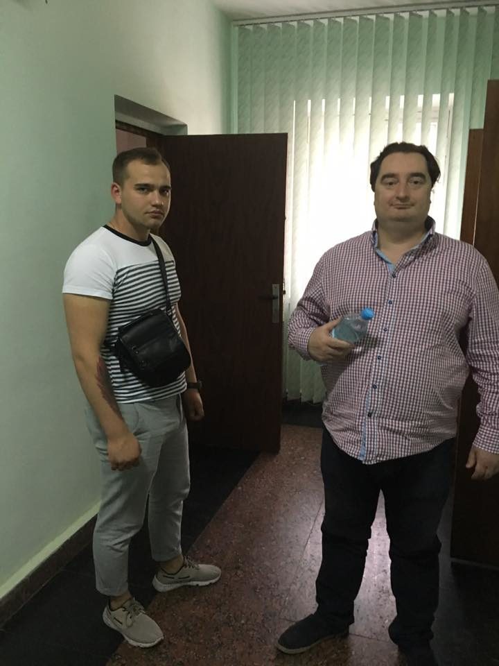 Задержанного накануне по подозрению в вымогательстве взятки главного редактора сайта «Страна.ua» Игоря Гужву отправили в изолятор временного содержания.