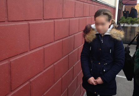 У Київській області оперативники управління по боротьбі зі злочинами, пов'язаними з торгівлею людьми, затримали 22-річну жительку міста Василькова, яка хотіла продати свого дворічного сина.