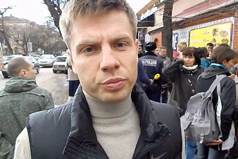 Депутат пообещал одесским журналистам обратиться в полицию с запросом о ситуации со стихийной торговлей в городе, но так этого и не сделал.