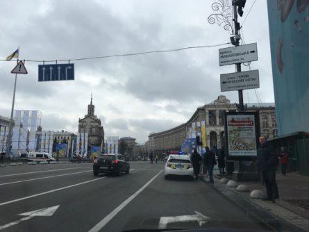 Заворушення навколо затримання й транспортування екс-голови Одеської ОДА Міхеіла Саакашвілі призвели до перекриття центральних вулиць.