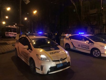 Все въезды на территорию следственного изолятора, куда привезли задержанного лидера партии Рух новых сил Михаила Саакашвили, окружили правоохранительные органы.