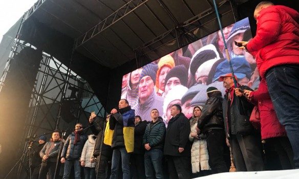 На ходу на підтримку прихильників затриманого лідера «Руху Нових сил», екс-голови Одеської області і колишнього президента Грузії Міхеіла Саакашвілі 10 грудня зібралися близько 8,5 тис. чоловік.