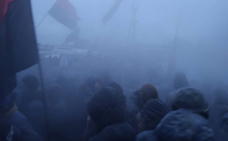 Силовики заблокували вхід до Жовтневого палацу, куди після мітингу біля Майдану Незалежності рушив Міхеіл Саакашвілі з групою своїх прихильників.