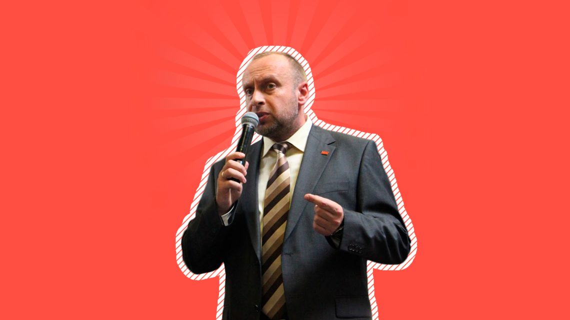 Мажоритарщик Андрей Кит провалил предвыборное обещание добиваться избрания парламента по открытым партийным спискам.