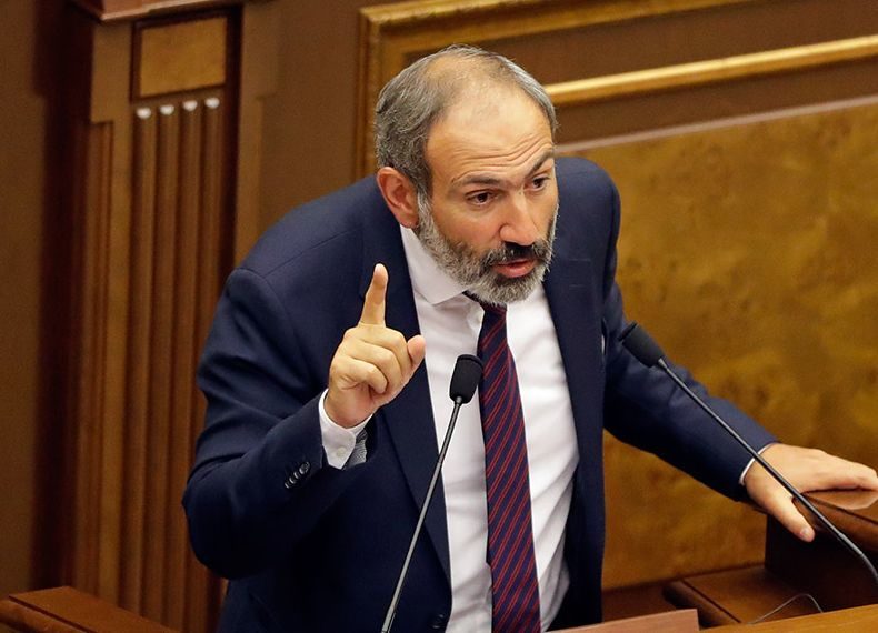 Лідер протестів у Вірменії Нікол Пашинян став прем'єр-міністром країни. Новий прем'єр запевнив, що в його уряді олігархів не буде.