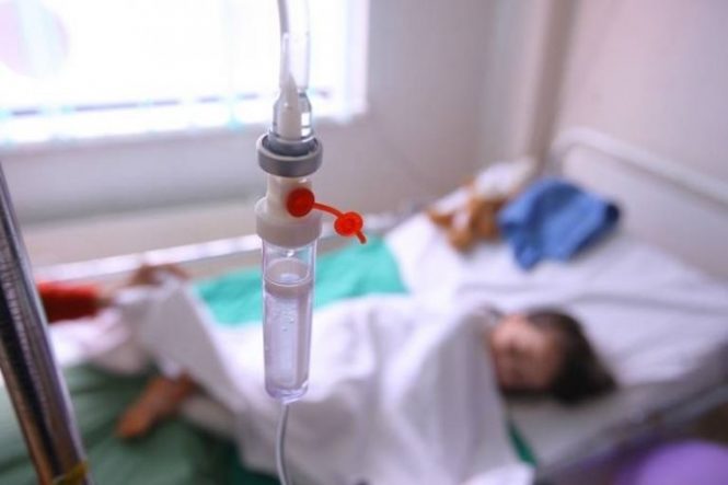 Усіх учнів, які постраждали в результаті розпилювання невідомого газу в школі №3 Харкова, виписали з лікарні.