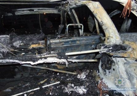 В Дарницком районе Киева сожгли авто помощника нардепа Игоря Мосийчука Станислава Коломийца.