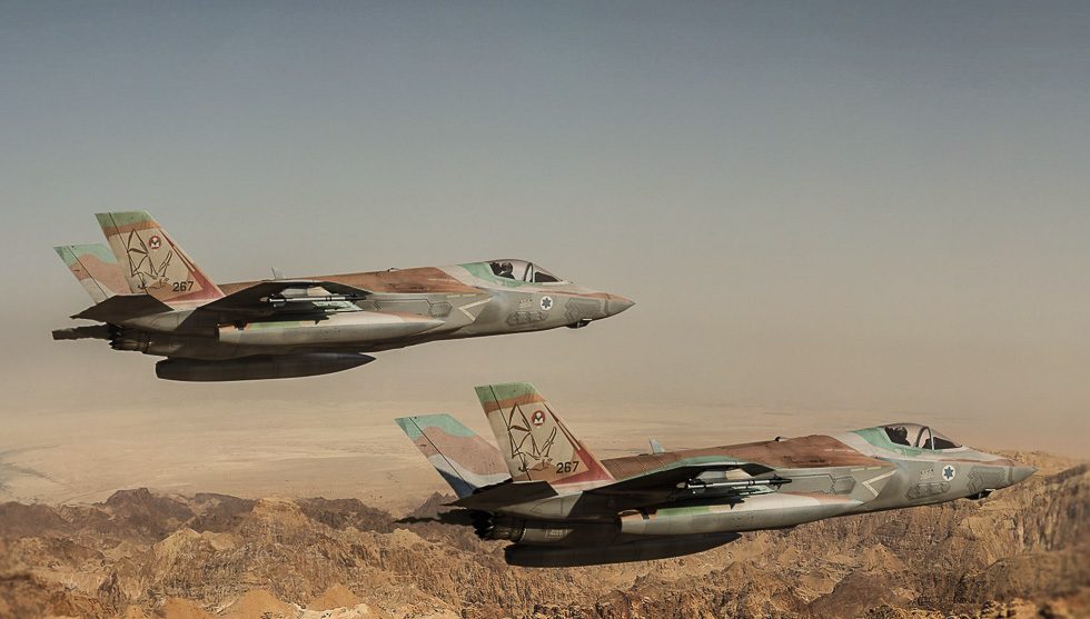 Літаки Армії оборони Ізраїлю завдали десять авіаударів по цілях ХАМАС в секторі Газа, повідомляє армія Ізраїлю.
