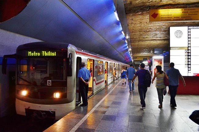 У Тбілісі не працює метро. Страйкувальники заявили, що відновлять роботу, якщо уряд Грузії задовольнить їхні вимоги.