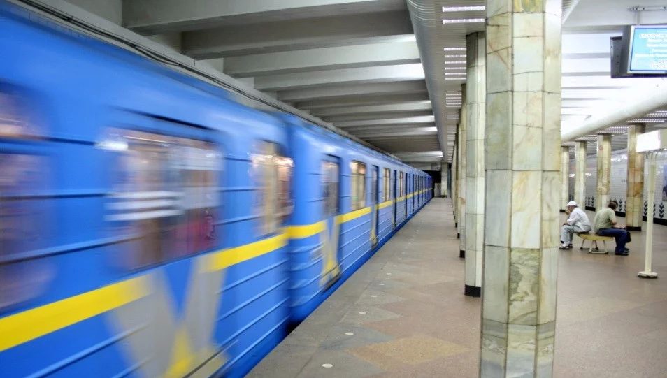 Протягом наступних двох тижнів планується оновити аудіооб'яви в поїздах київського метрополітену.