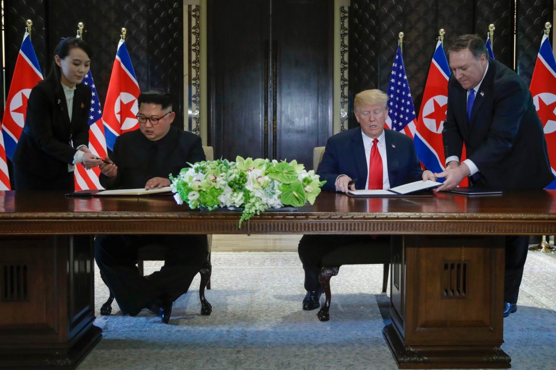 Північнокорейський лідер і американський президент підписали документ, який назвали історичним.