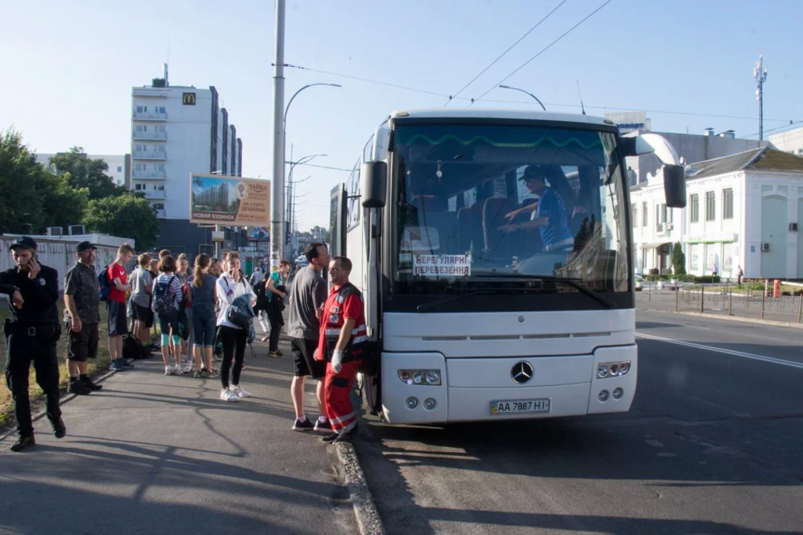 У п'ятницю, 15 червня, в Києві неподалік від Південного вокзалу за кермом пасажирського автобуса помер водій.