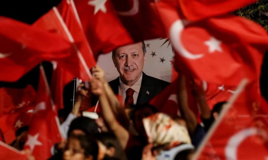 Визначені перші результати за підсумками підрахунку 37,21% бюлетенів на виборах президента в Туреччині.
