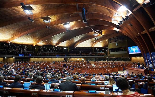 Юридичний комітет Парламентської асамблеї Ради Європи (ПАРЄ) проголосував за проект резолюції щодо звільнення українських політв'язнів, захоплених Російською Федерацією.