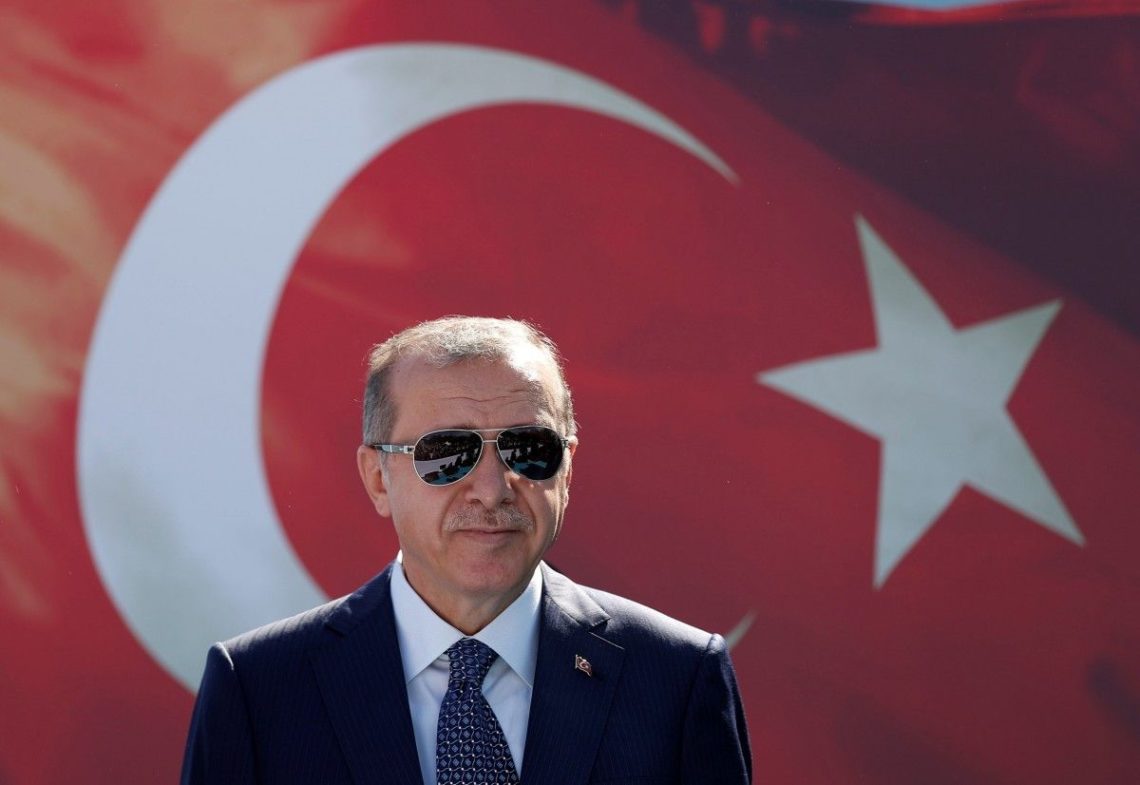 Уряд Туреччини передав свої повноваження президенту країни відповідно до переходу від парламентської до президентської форми правління.