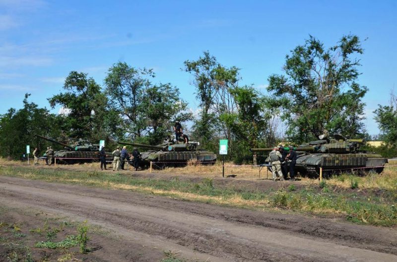 У районі проведення ООС в українських військовослужбовців відбулися військові навчання з використанням танків та бойових машин.