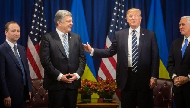 На зустрічі за участі України та Грузії в рамках саміту НАТО президенти Петро Порошенко та Дональд Трамп будуть сидіти поруч.