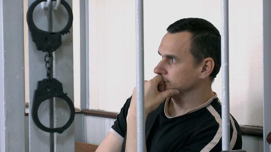 Незаконно засуджений в РФ український режисер Олег Сенцов повідомив, що почувається не так прекрасно, як може здатися деяким уповноваженим правозахисникам.