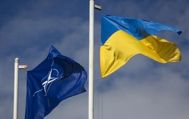 Голова представництва України при НАТО Вадим Пристайко повідомив, що Україні вдалося обійти блокування Угорщиною участі в саміті НАТО і засідання відбудеться в Брюсселі спільно з Грузією.