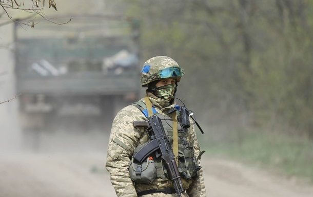 Контингент українців в Афганістані збільшиться з 11 до 29 осіб. У цілому місія НАТО в Афганістані Resolute Support налічує близько 16 тисяч військовослужбовців із 39 країн світу.