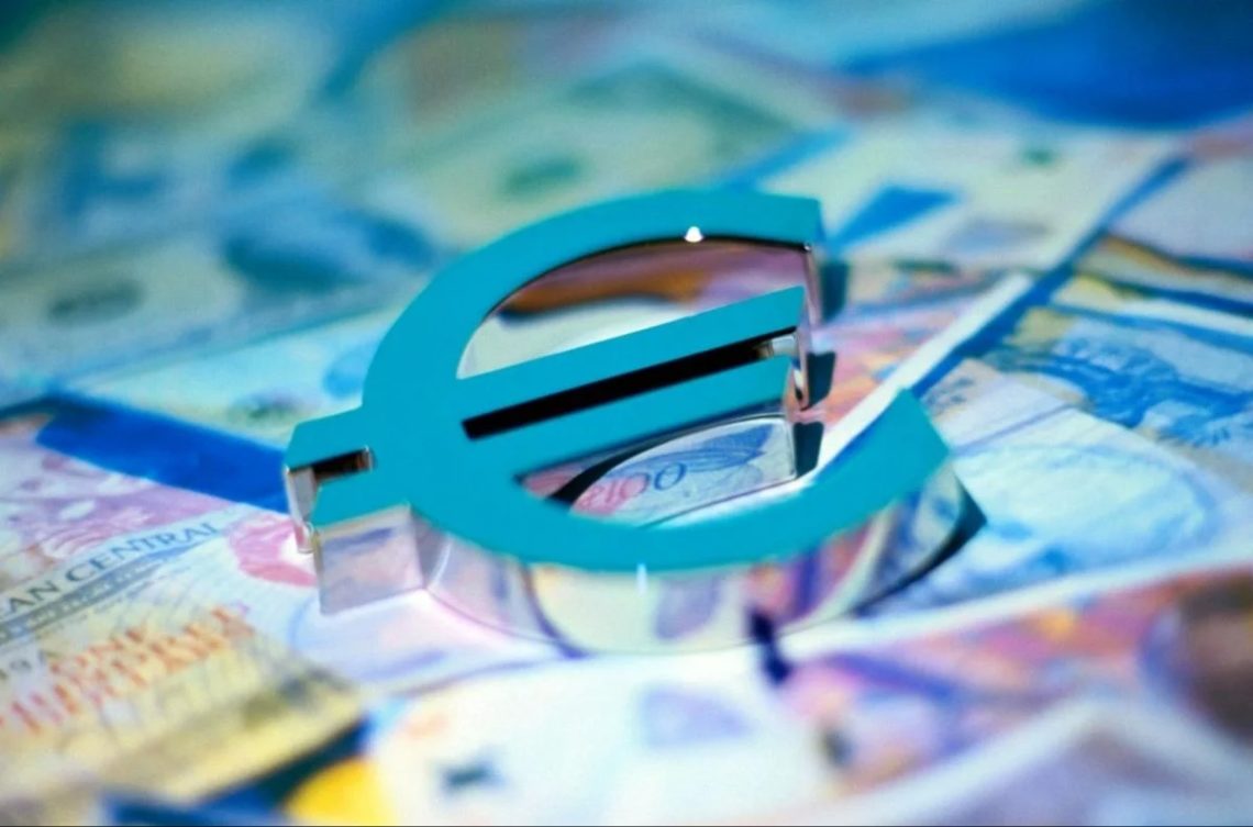Рішення Європейського союзу про виділення Україні 1 мільярда євро позик макрофінансової допомоги в понеділок, 9 липня, набуло чинності.