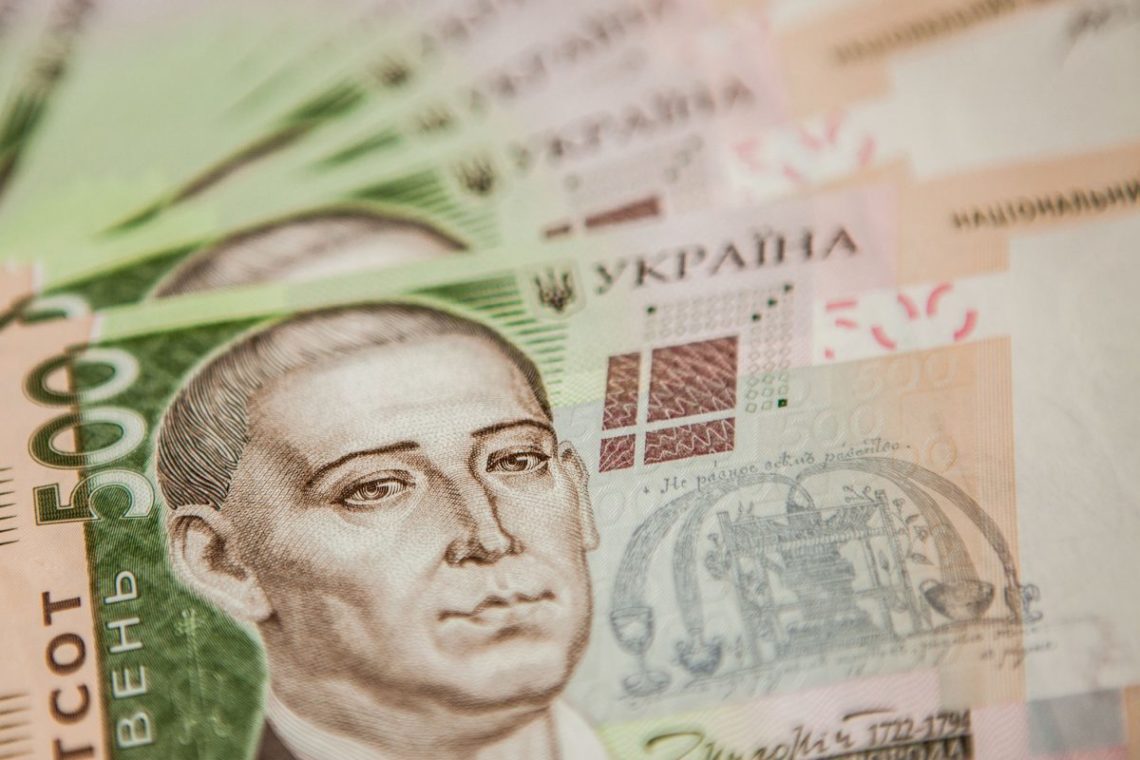 Заступники міністра Тараса Кутового минулого місяця заробили від 26 до 53,5 тисяч гривень.