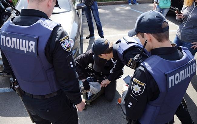 У мужчины в Днепре Нацполиция обнаружила гранатомет РПГ-18, который был завернут в простыню.