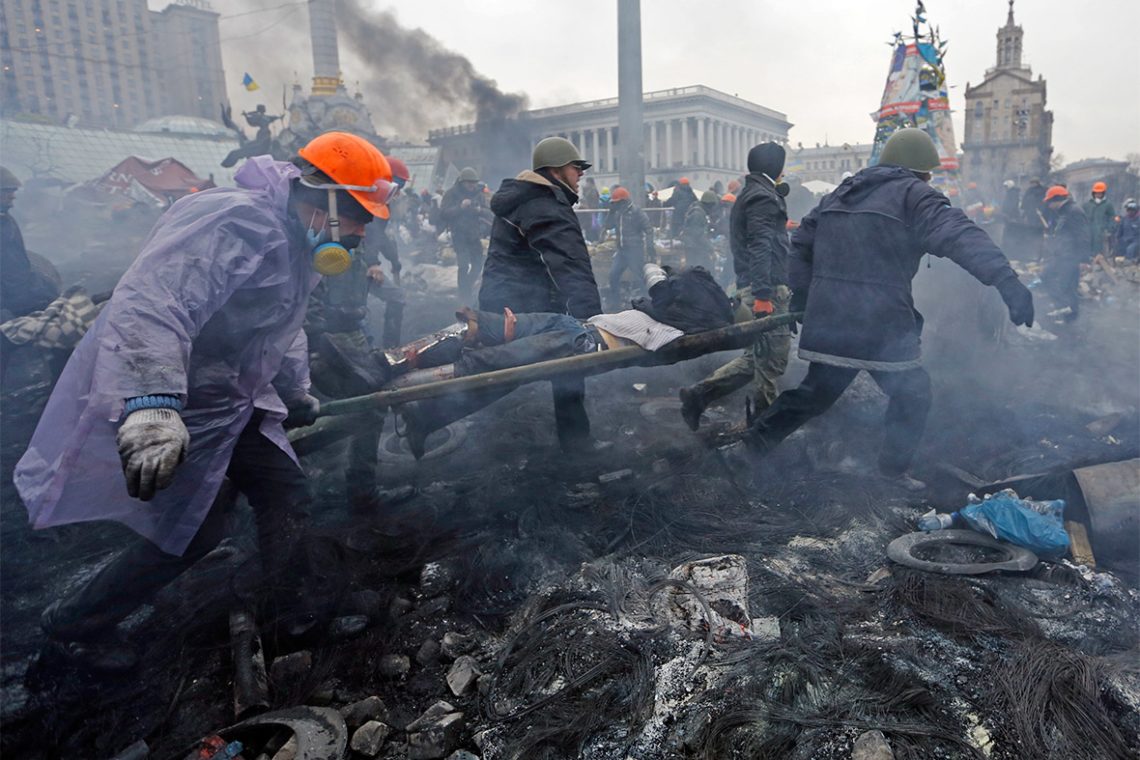 Під час розслідування справи про розстріли на Майдані взимку 2014 року виявили кулі на верхніх поверхах готелю Україна.