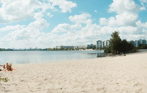 Оприлюднено повний список пляжів по Україні, на яких не рекомендують купатися через стан води.