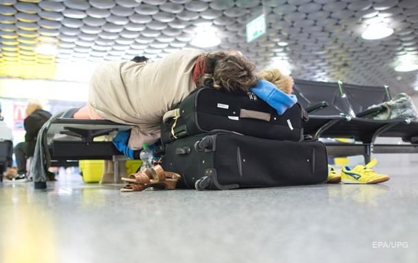 Чотири рейси з 543 українцями на борту не змогли вчасно вилетіти з Туреччини в Україну. Це сталося через непорозуміння між авіаперевізником і туроператором.