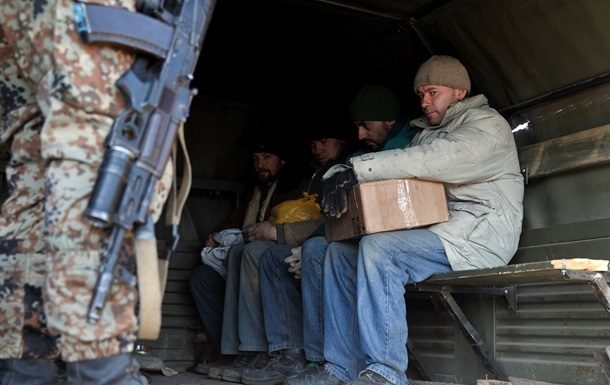У Донецьку заявляють, що в полоні перебувають 277 осіб, але українська сторона нібито визнає наявність лише 82 полонених.