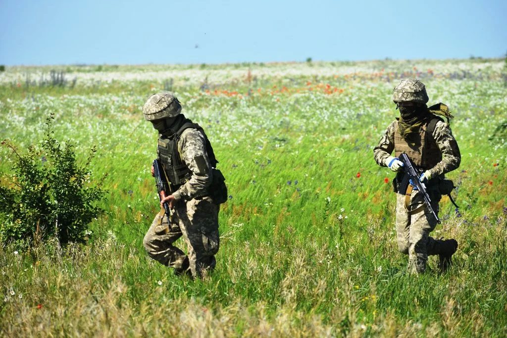 За добу, 13 липня, бойовики 24 рази відкривали вогонь по позиціях ЗСУ, в тому числі 2 рази з важкого озброєння.