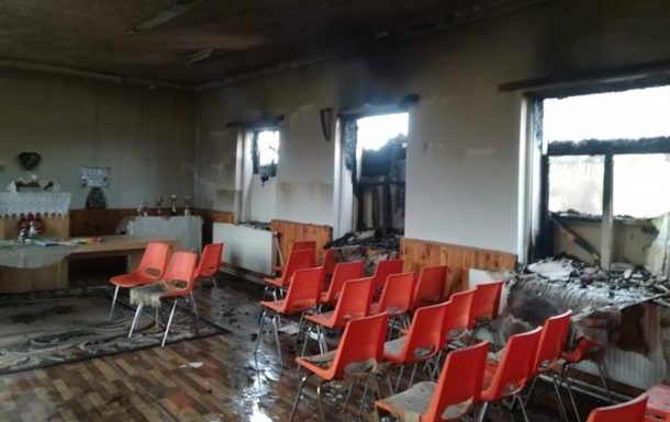 У селі Велика Добронь Закарпатської області згоріла будівля дитячого будинку в ромському поселенні.