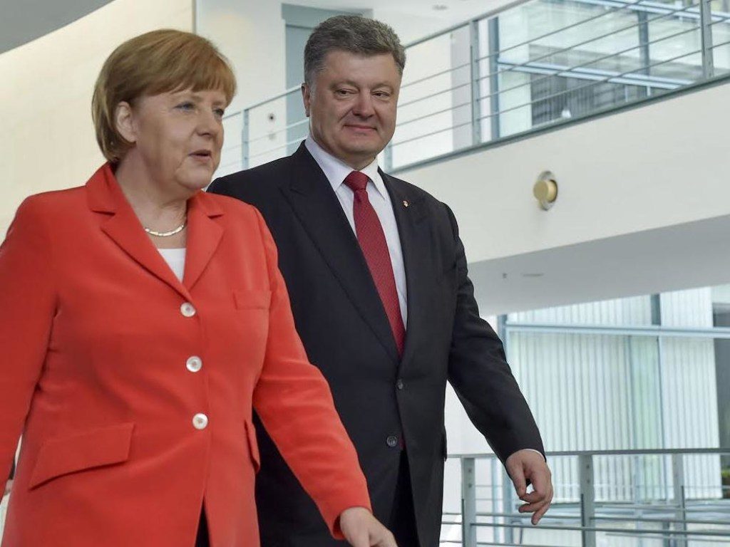 Президент України Петро Порошенко привітав німецького канцлера Ангелу Меркель з днем народження.