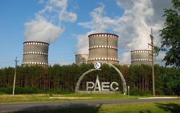 На Рівненській АЕС підключили турбогенератор після його відключення 16 липня дією електричного захисту генератора.