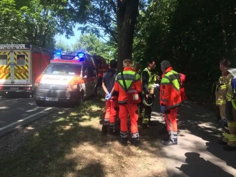 Отмечается, что нападение произошло в автобусе, который ехал из Любека в направлении Травемюнде.