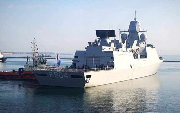 В порт Одессы утром в понедельник, 23 июля, вошли корабли постоянной военно-морской группы НАТО и противоминной военно-морской группы Альянса.
