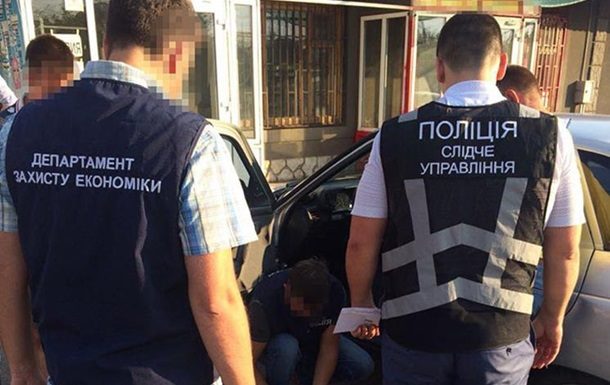 Співробітники Нацполіції затримали заступника міського голови одного з міст Запорізької області за отримання хабара.