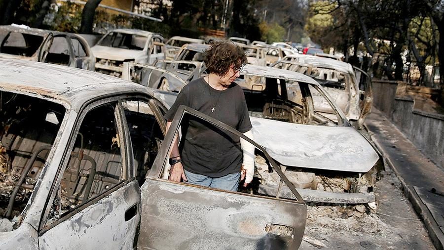 Щонайменше 60 людей загинули внаслідок лісових пожеж, які вирують у Греції на схід від Афін.