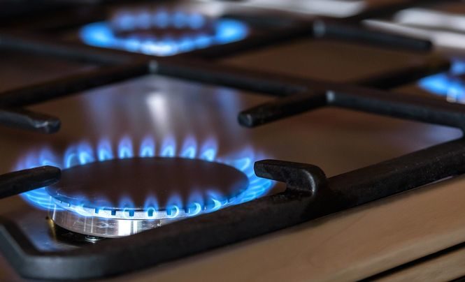 Правительство на заседании 26 июля продлило действие постановления, согласно которому текущие цены на газ для населения и предприятий теплокоммунэнерго Украины остаются без изменений.