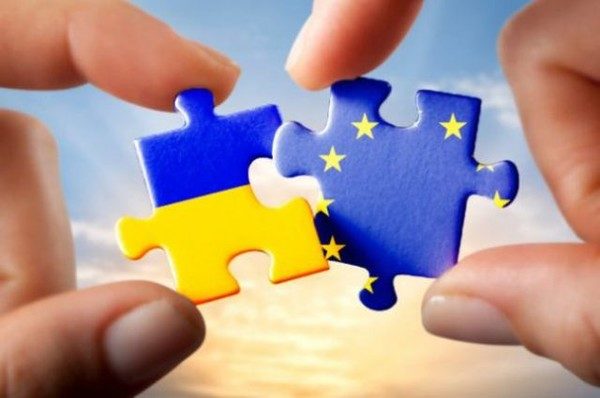 Прем'єр-міністр України Володимир Гройсман повідомив, що Україна нарощує обсяг взаємної торгівлі з ЄС