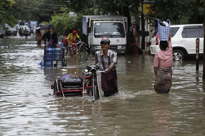 Близько 50 тисяч жителів М'янми були змушені залишити свої будинки через повені, спричинені мусонними дощами.