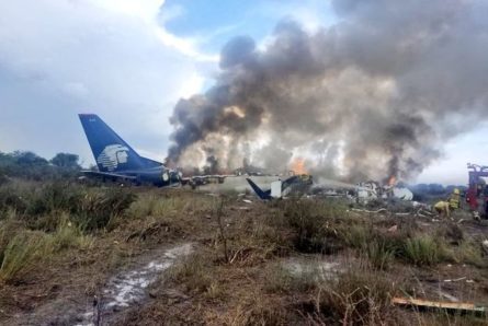 Літак  авіакомпанії Aeromexico, що розбився в мексиканському штаті Дуранго був збитий сильним поривом вітру.